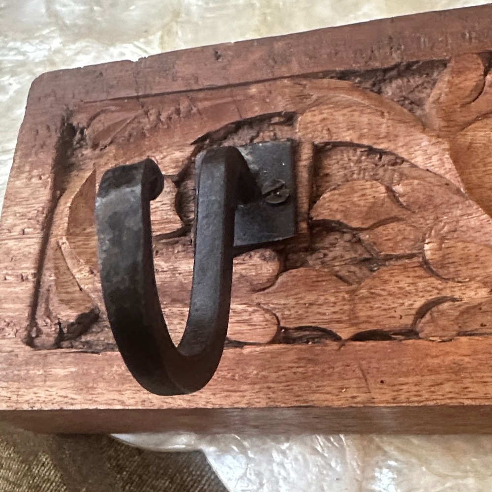 Rustic Brown Wall Hook Decor - Picture 2 of 7
